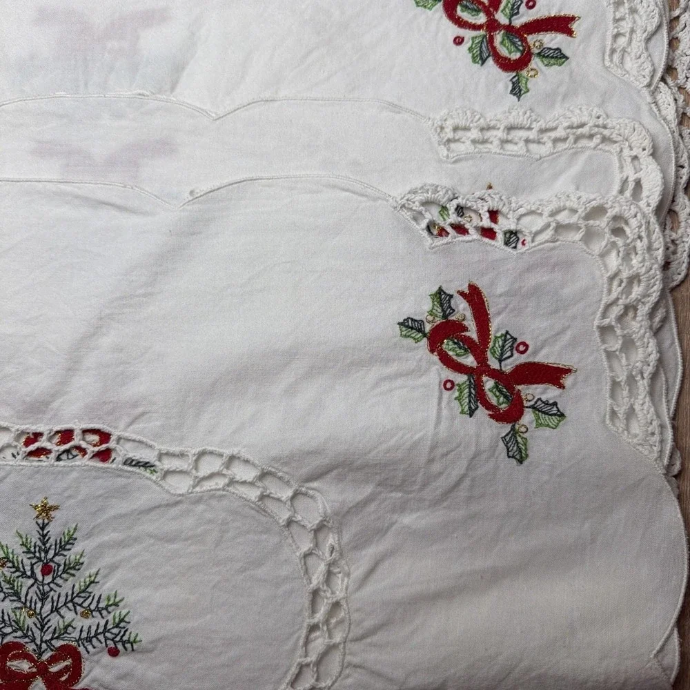 Christmas Placemat 8pc Set Vintage Poinsettia Cut Work Embroidery Crochet Cotton